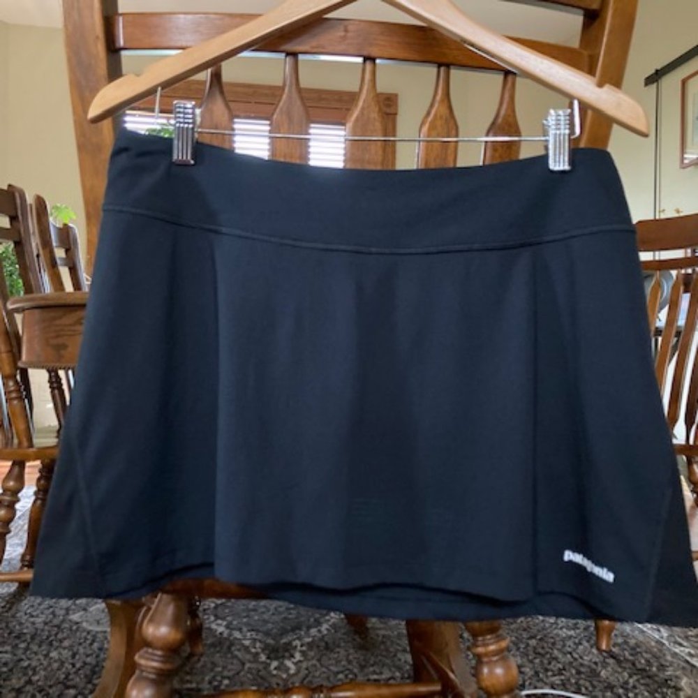 Women's Patagonia Black Skort, Size L